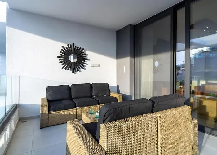 Апартаменты Beachcomber 2-bedroom In Ларнака