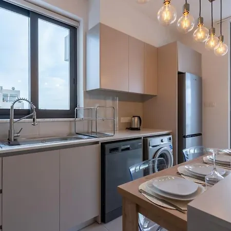 Beachcomber 2-bedroom In Апартаменты