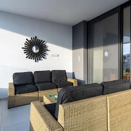 Appartamento Beachcomber 2-bedroom In Larnaca